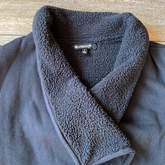 Blank NYC Asymmetrical Zip Up Sweatshirt Fleece - Picture 9 of 11